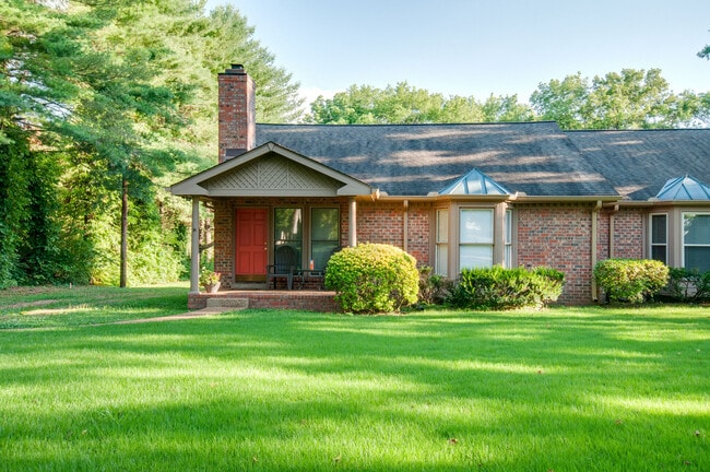Building Photo - 151 Davidson Rd