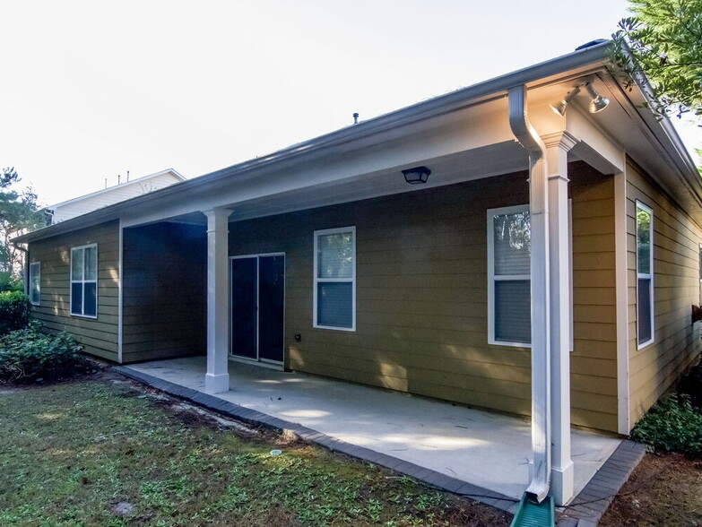 Building Photo - 1687 Preserve Park Dr
