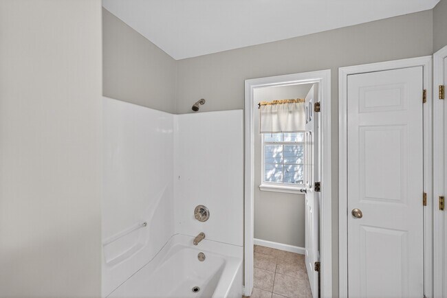 Building Photo - 11234 Locust Cir