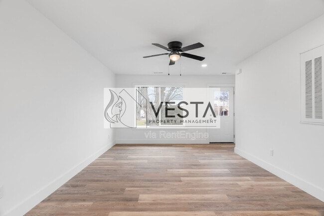 Building Photo - 59 Scates St