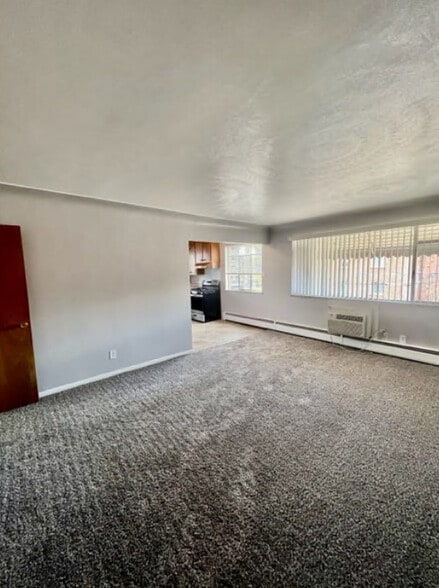 Building Photo - Karen Jean Apartments