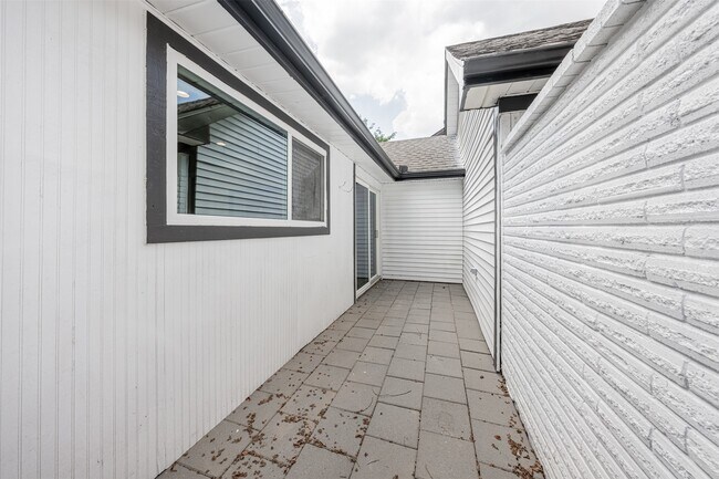 Building Photo - 6215 Portal Dr