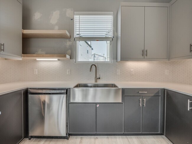 Building Photo - Beautiful New Construction Home in Edmond/...