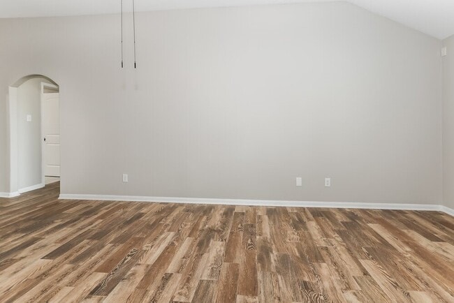 Building Photo - 17189 Glen Oaks Dr