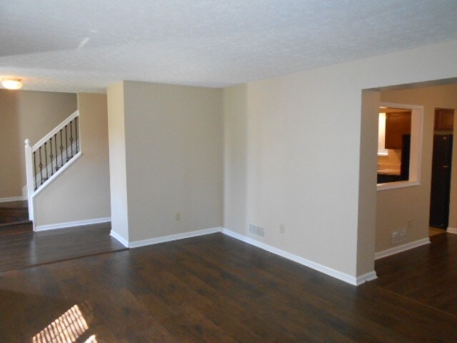 Building Photo - 12400 Bentwood Farms Dr
