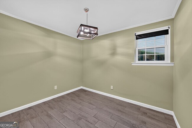 Building Photo - 226 High Creek Dr