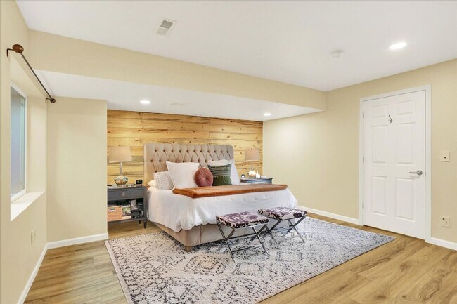 Building Photo - Spacious 3BR Townhome in Littleton