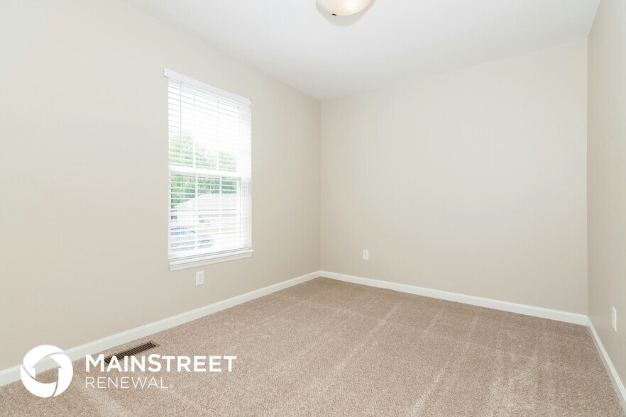 Building Photo - 300 Andy Habsieger St