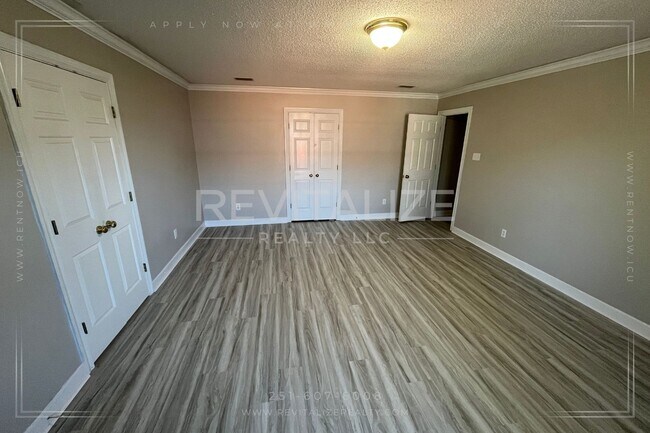 Building Photo - COMING SOON!!!   Beautiful 3 Bedroom/3 Bathroom Home in Semmes!