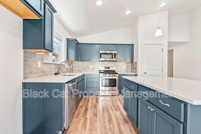 Building Photo - 10604 W New Berlin Dr