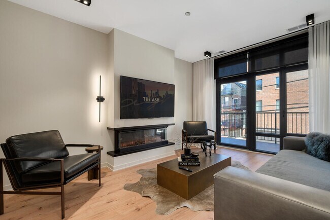 Building Photo - 1257 N Ashland Ave