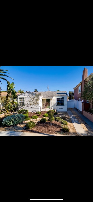 Building Photo - 628 Quincy Ave