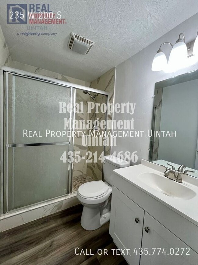 Building Photo - 235 W 200 S
