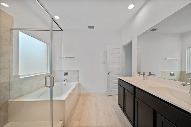 Building Photo - 3815 Pierce Pl Ln