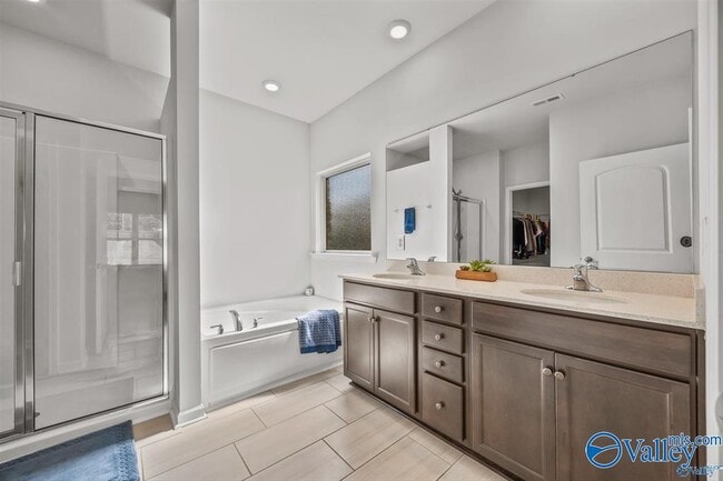 Building Photo - 13348 Golden Hay Cir