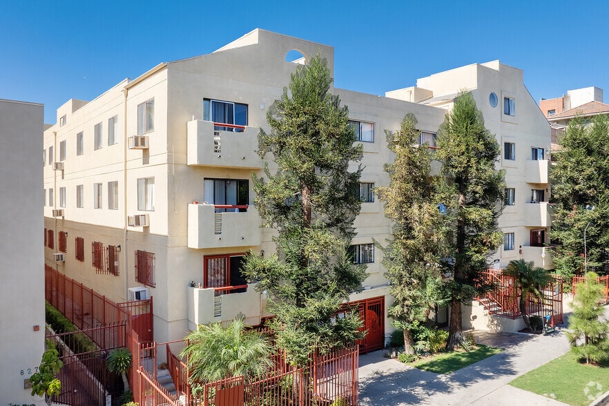 Primary Photo - Fedora Apartments