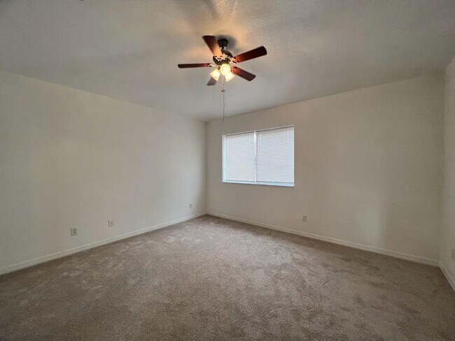Building Photo - 9634 Roundstone Cir