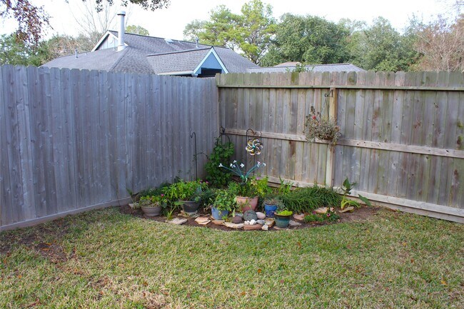 Building Photo - 1210 Three Forks Dr