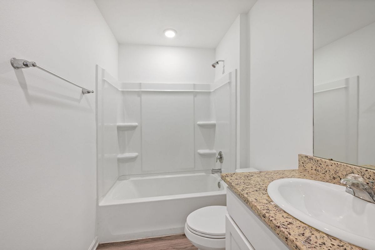 Building Photo - 15820 Loussier Dr