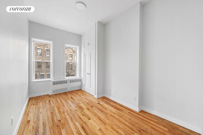 Building Photo - 339 21st St