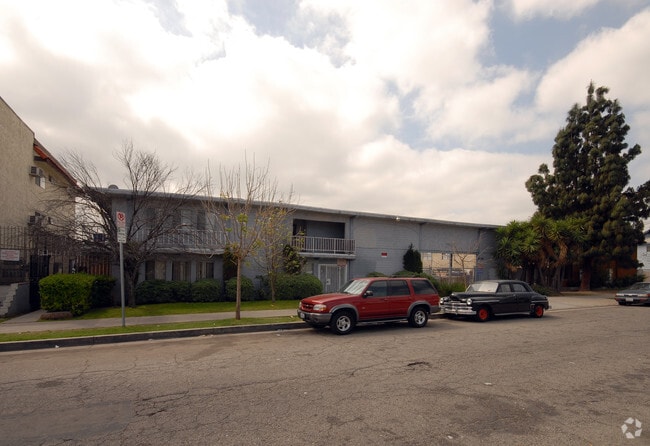 Building Photo - 20414 Saticoy St