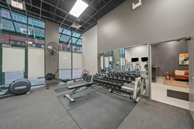 Building Photo - 400 W Ontario St