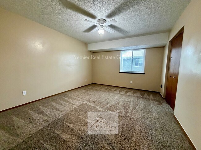 Building Photo - 26 Murray Heights Dr