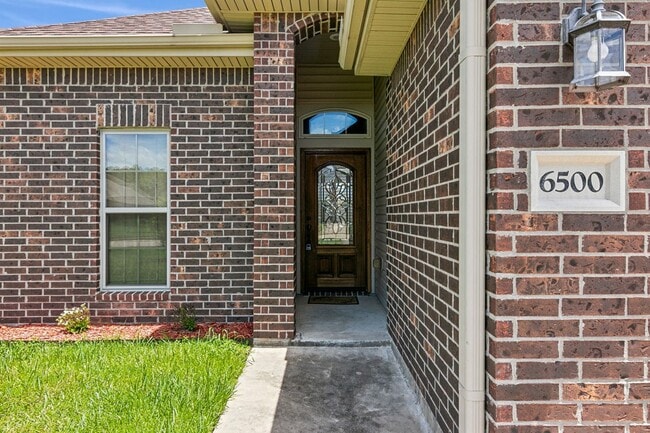 Building Photo - 6500 Llano Ln