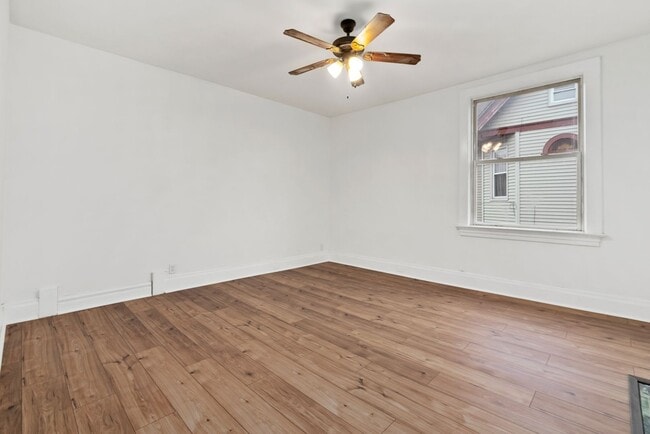 Building Photo - 1528 Ridge Ave