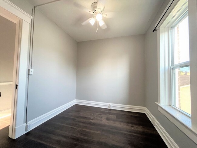 Building Photo - 217-217 S 9th St