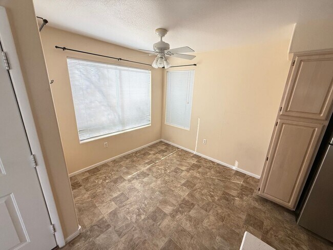 Building Photo - Gated condo Community