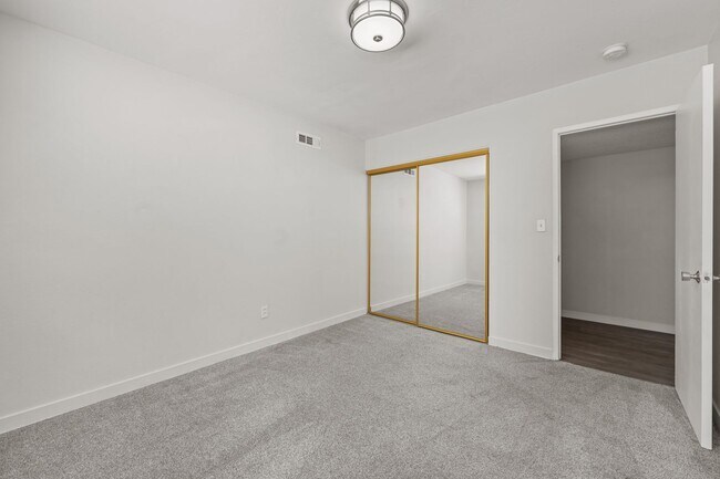 Building Photo - 5318-5320 Brockbank Place