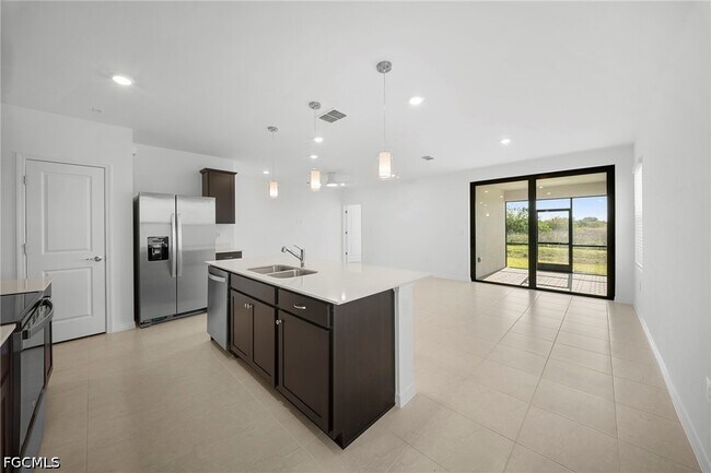 Building Photo - 270 Silent Lk Dr