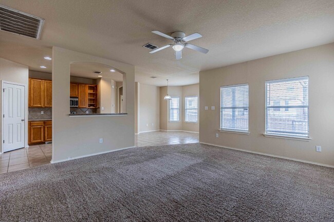 Building Photo - 906 Ashbury Bluff
