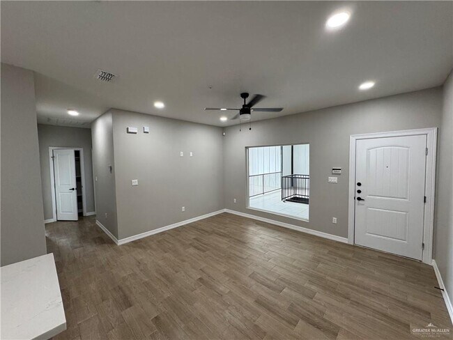 Building Photo - 16 Ragland Rd