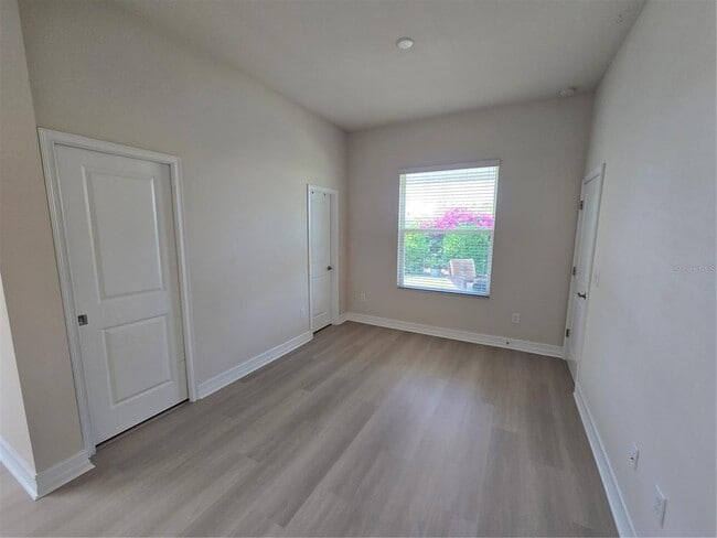 Building Photo - 11925 Perennial Pl