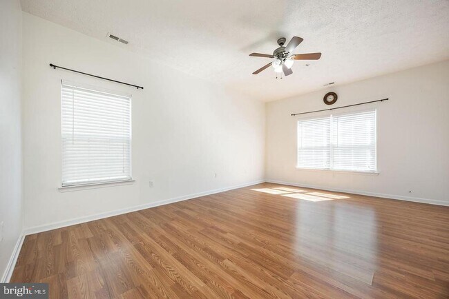 Building Photo - 9549 Wedge Way