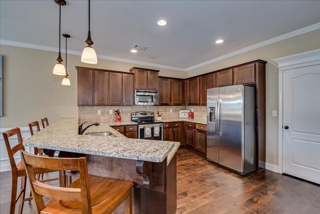 Building Photo - Grovetown Beautiful House