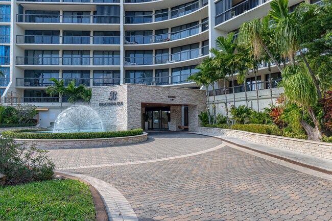 Building Photo - 4740 S Ocean Blvd