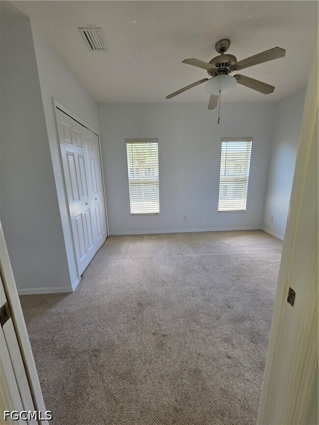Building Photo - 2261 Somerset Ridge Dr