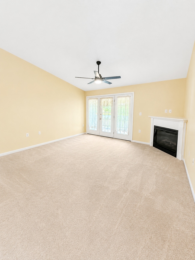 Building Photo - Spacious 2BR Condo with Flex Space & Private Balcony in Crestwood’s Madison Park