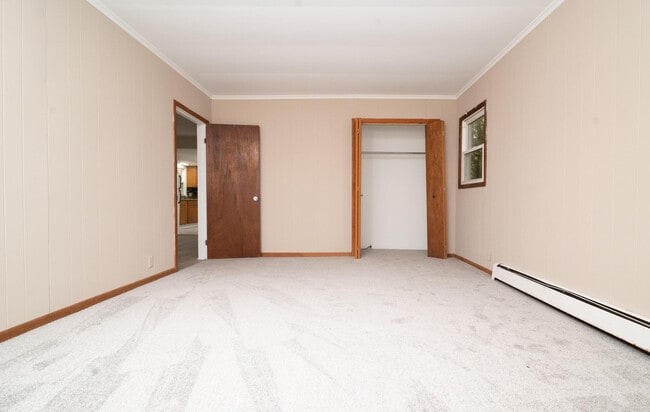 Building Photo - 559 Gatewood Dr