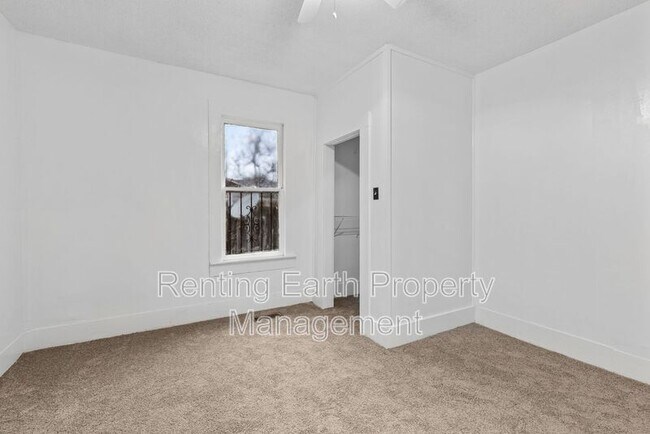 Building Photo - 4732 Court S