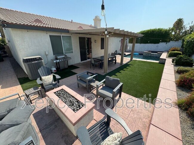 Building Photo - 80746 Diamondback Trail