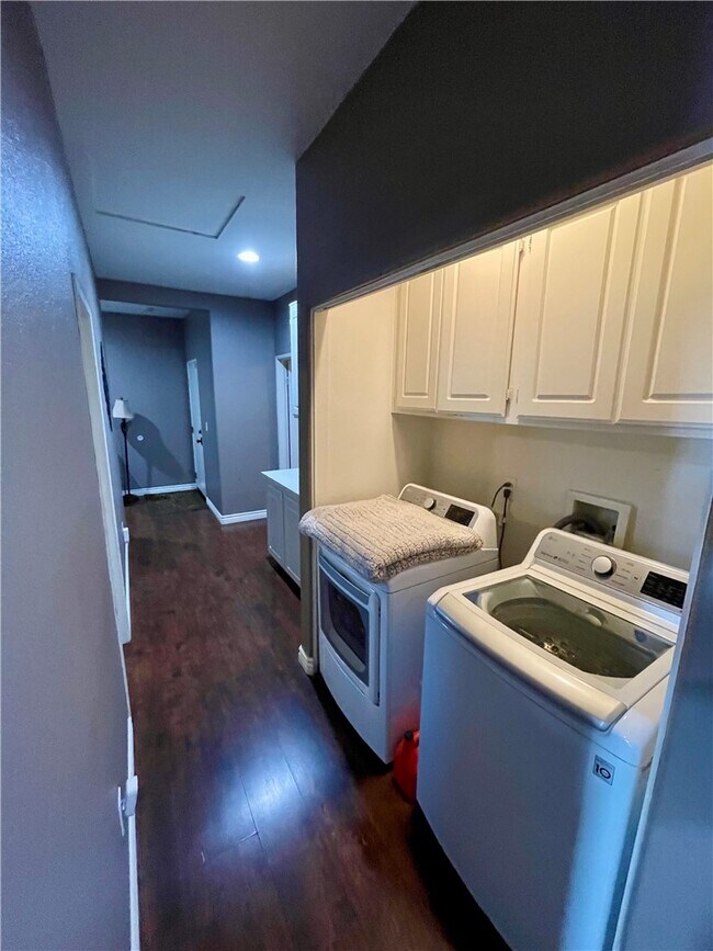 Building Photo - 27613 Vanilla Ct