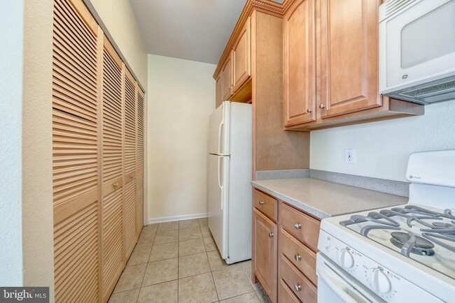 Building Photo - 13024 Cabin Creek Rd