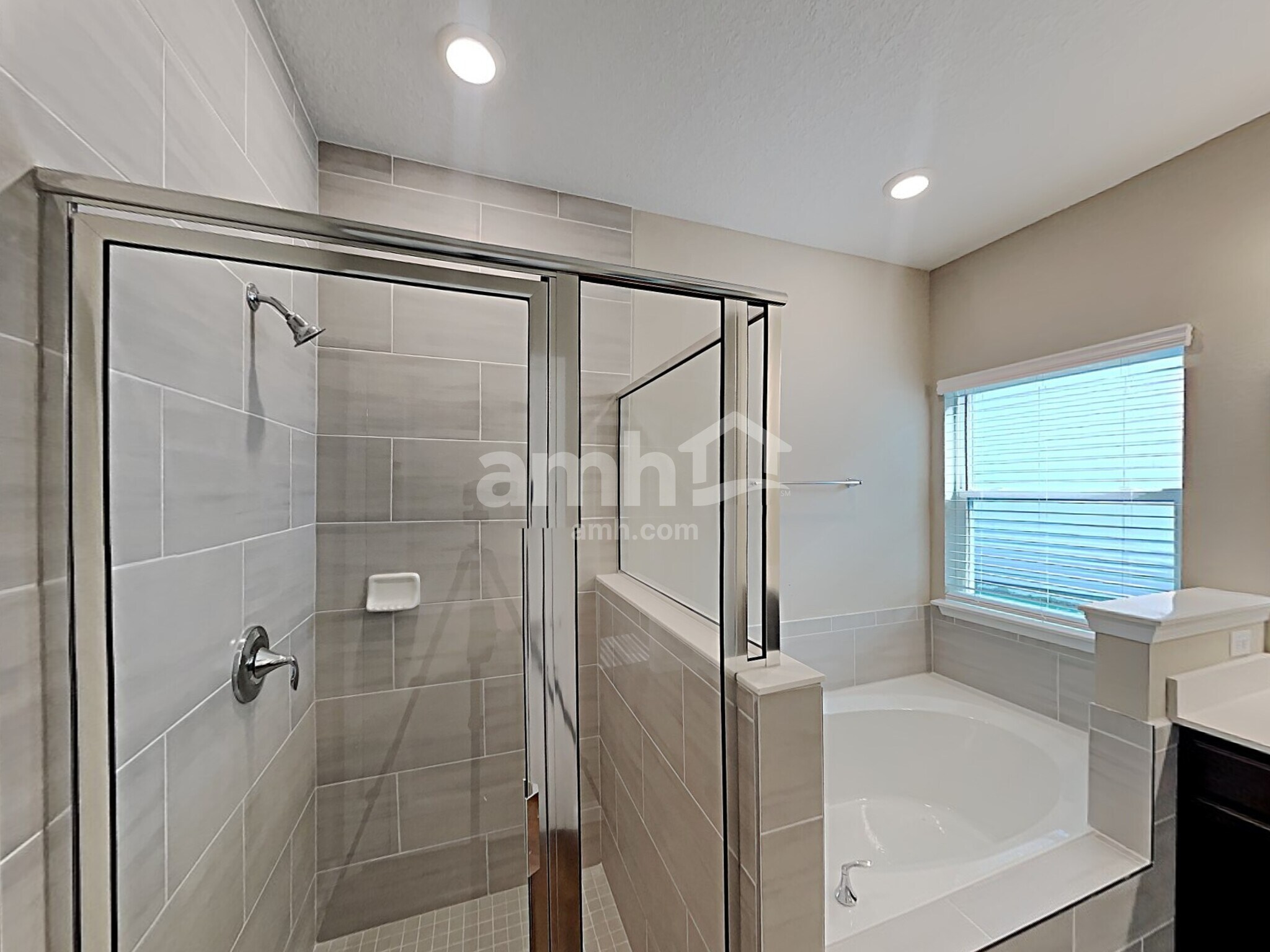 Building Photo - 244 Hemlock Pt