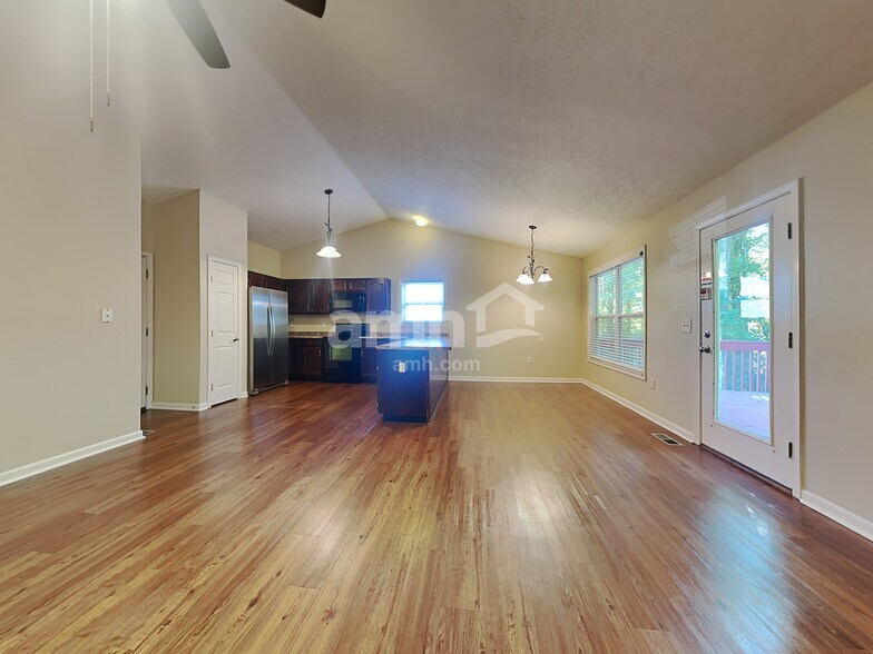 Building Photo - 2069 Whispering Wind Ln