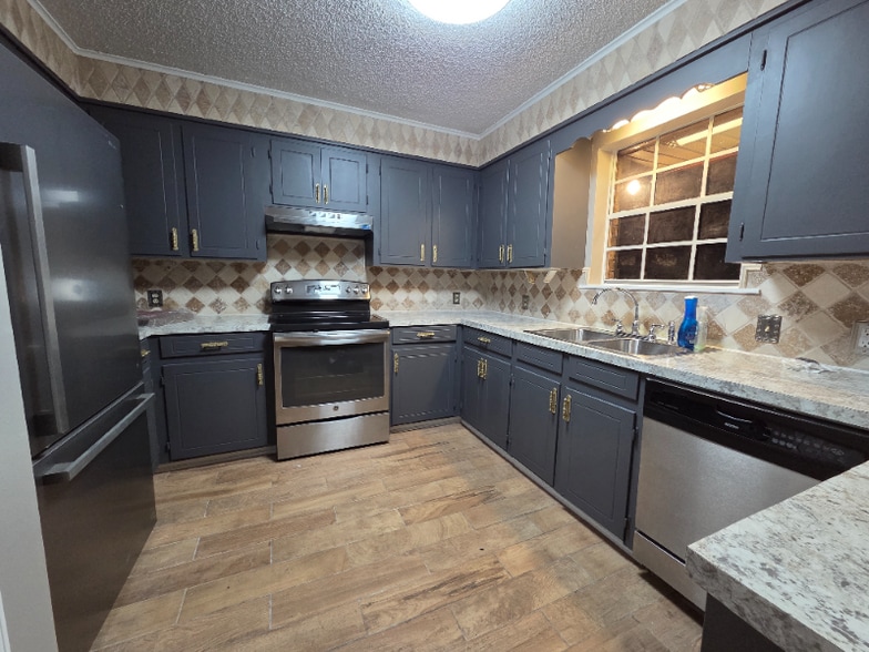 Building Photo - 174 Ramona Dr