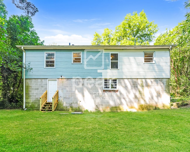 Building Photo - $1300! 3Bed/1Bath in Center Point! Available Now!